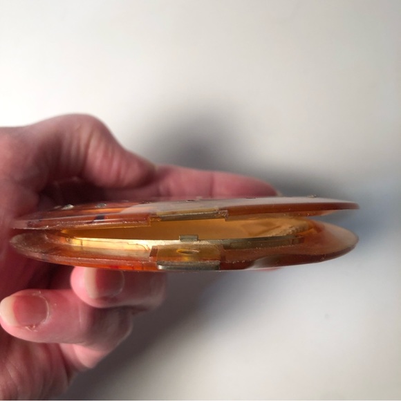 Antique Makeup Compacts - Picture 8 of 13